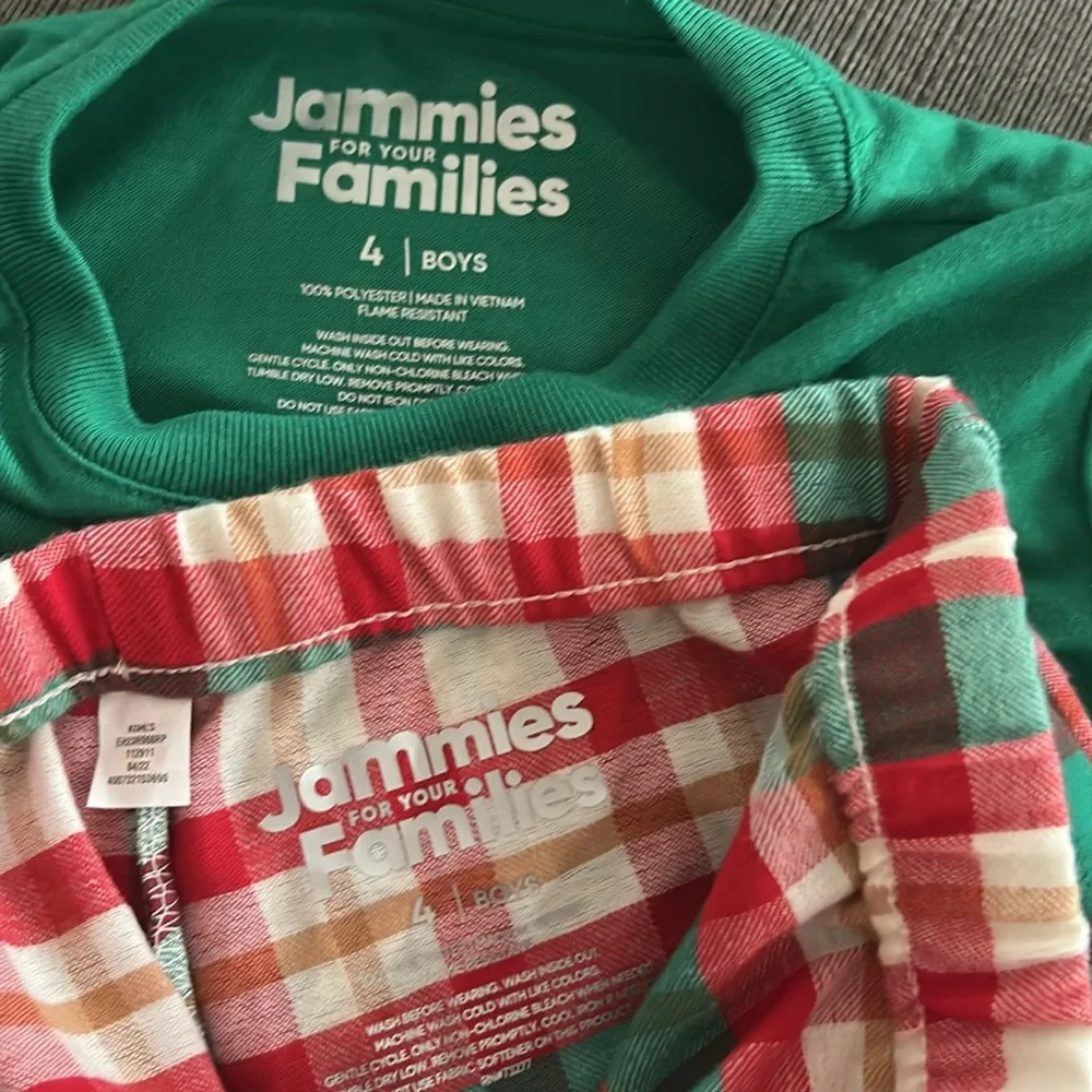 JAMMIES FOR YOUR FAMILIES Christmas Pajama 2pc Short Sleep Set Boys 4 NWT